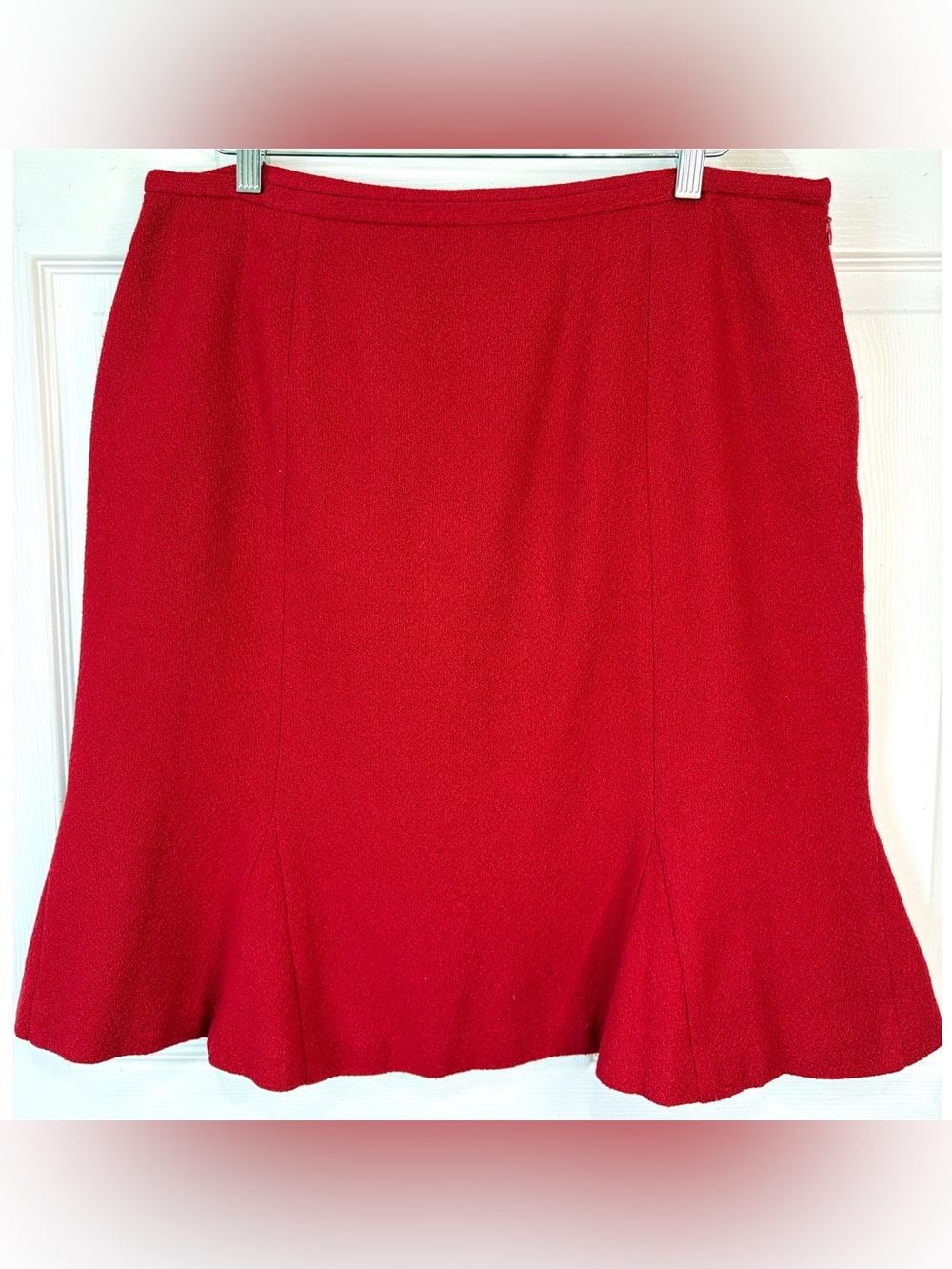 Vintage Talbots Vibrant Red Wool Blend Textured Boucle Tulip Hem Skirt Size 18